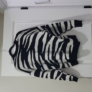 Zebra comfy sweater oversized